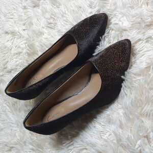 Clarks Artisan Leopard Calf Hair Animal Print Heels Pumps Leather Hair Size 7.5